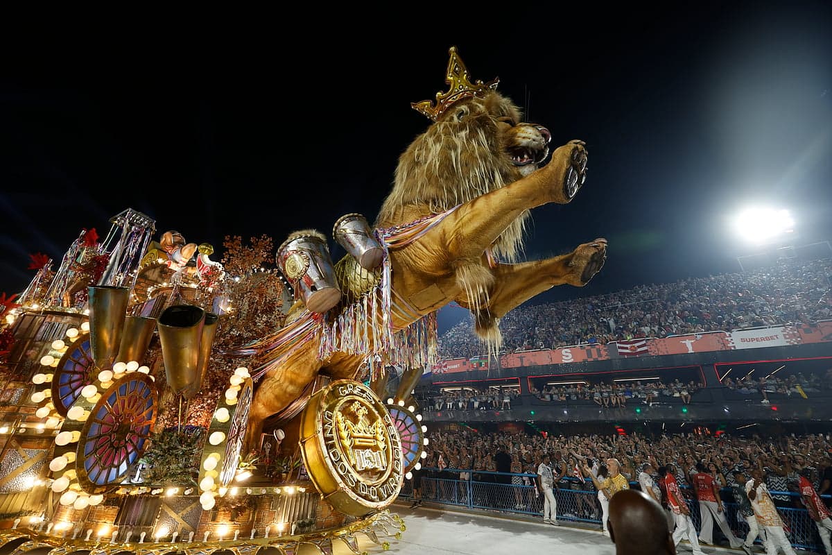 Carnaval do Rio: Viradouro campeã enquanto homenagem a Lula falha