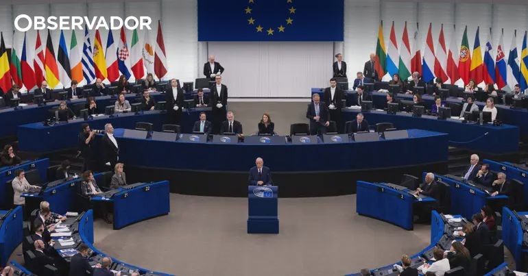 Stress e assédio no trabalho: eurodeputados exigem lei europeia que proteja a saúde mental dos trabalhadores