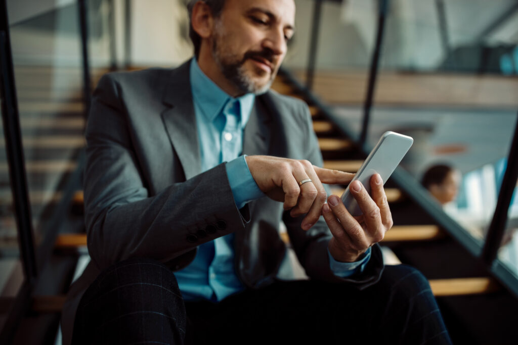 SMS com links expõem dados pessoais de milhões