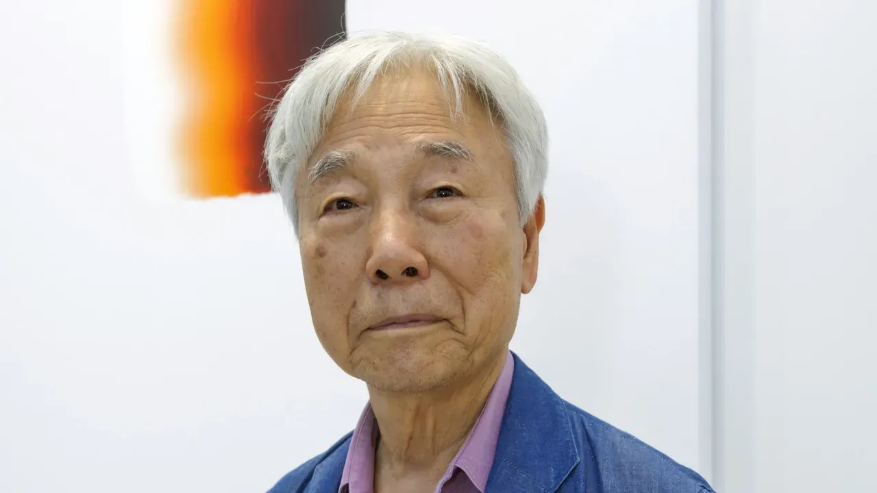 Lee Ufan estreia-se em Portugal com Fragmentos do Infinito em Serralves